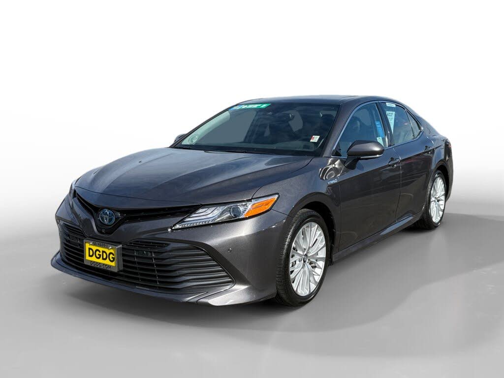 2019 Toyota Camry Hybrid SE