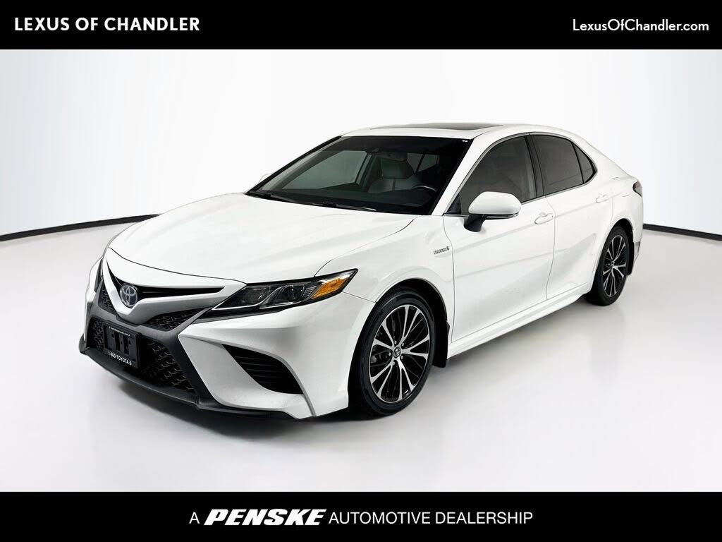 2019 Toyota Camry Hybrid SE