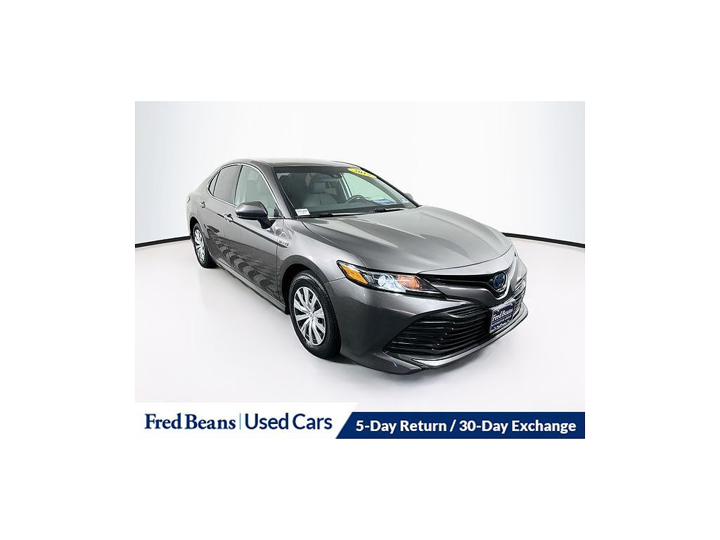 2019 Toyota Camry Hybrid LE