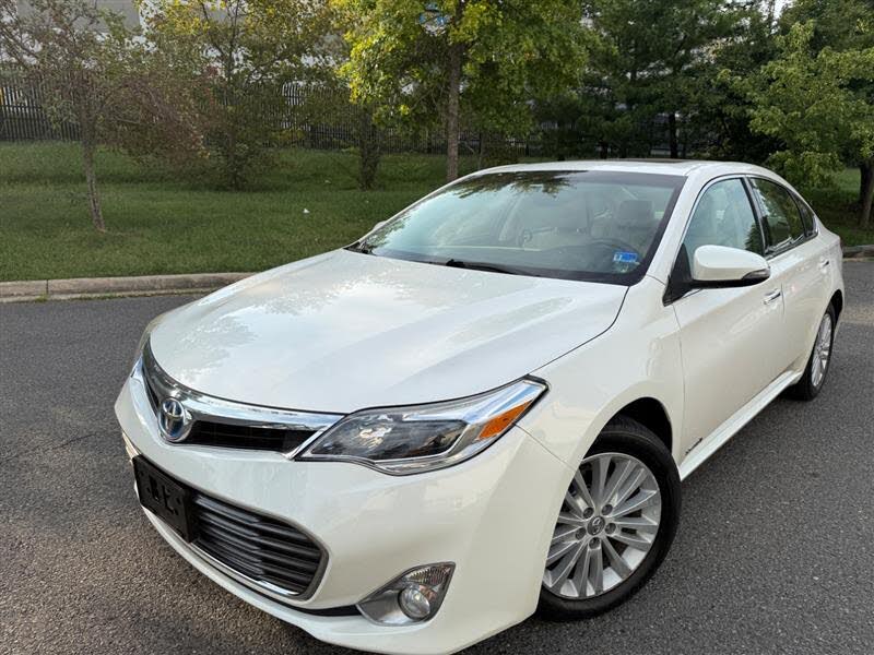 2013 Toyota Avalon Hybrid XLE Touring