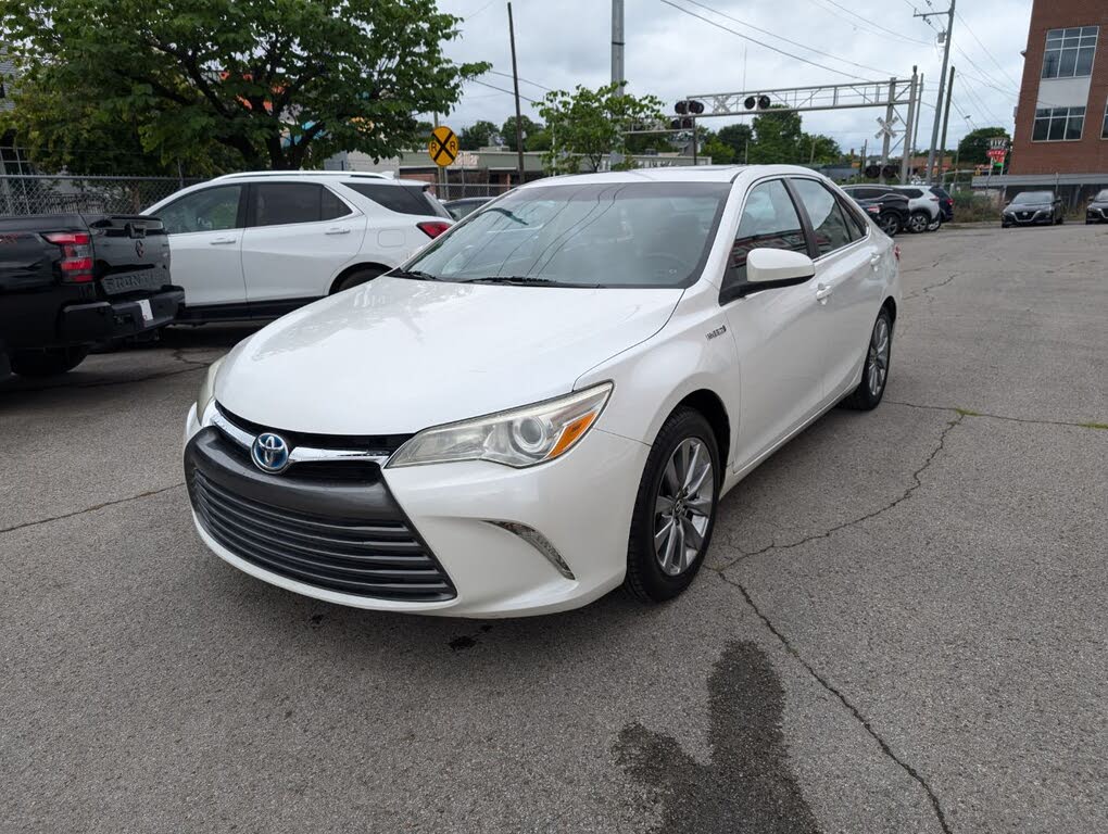 2017 Toyota Camry Hybrid SE