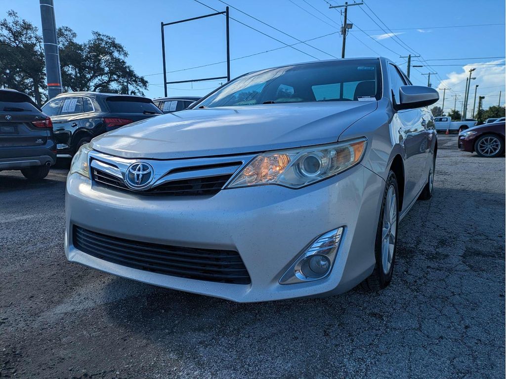 2014 Toyota Camry Hybrid XLE