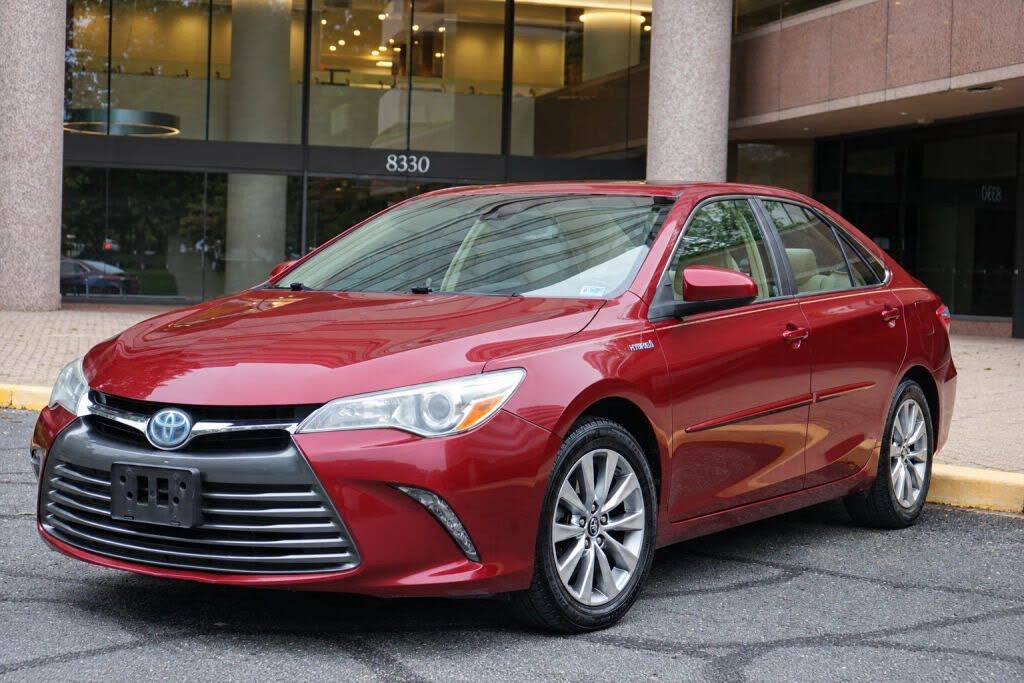 2017 Toyota Camry Hybrid SE