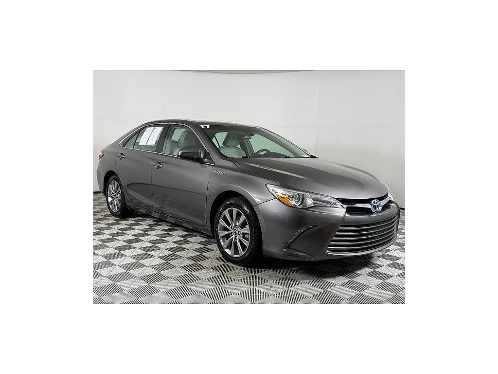 2017 Toyota Camry Hybrid XLE
