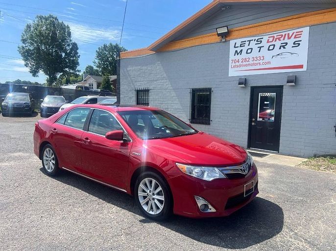 2014 Toyota Camry Hybrid LE