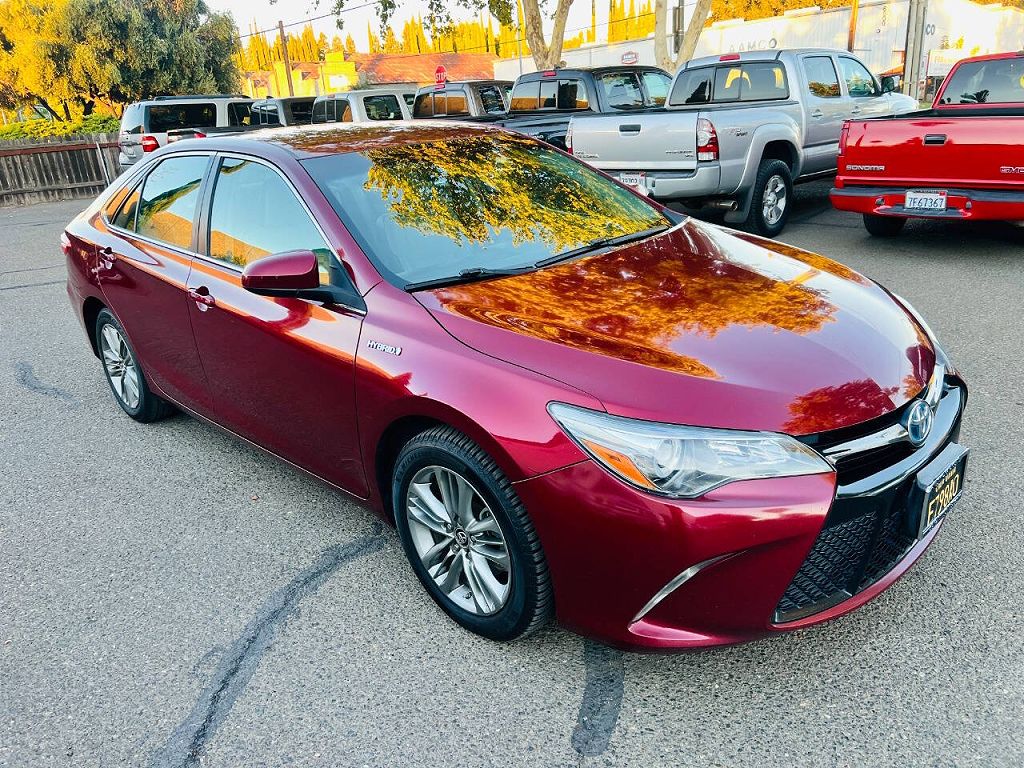 2016 Toyota Camry Hybrid SE