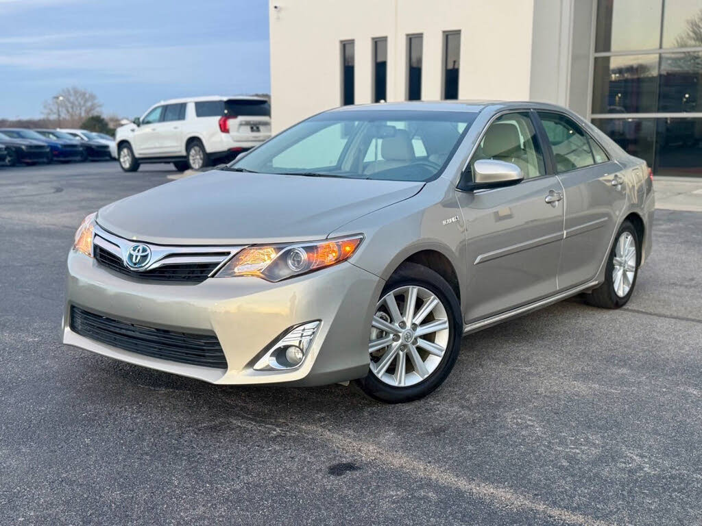 2013 Toyota Camry Hybrid XLE