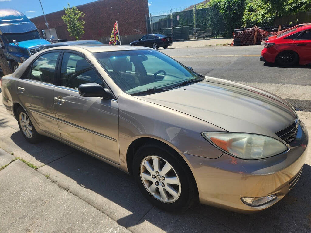 2004 Toyota Camry LE