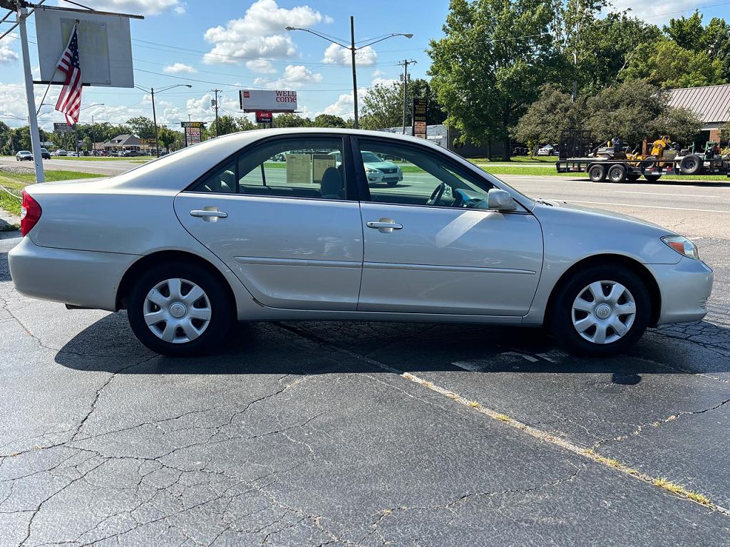 2004 Toyota Camry XLE