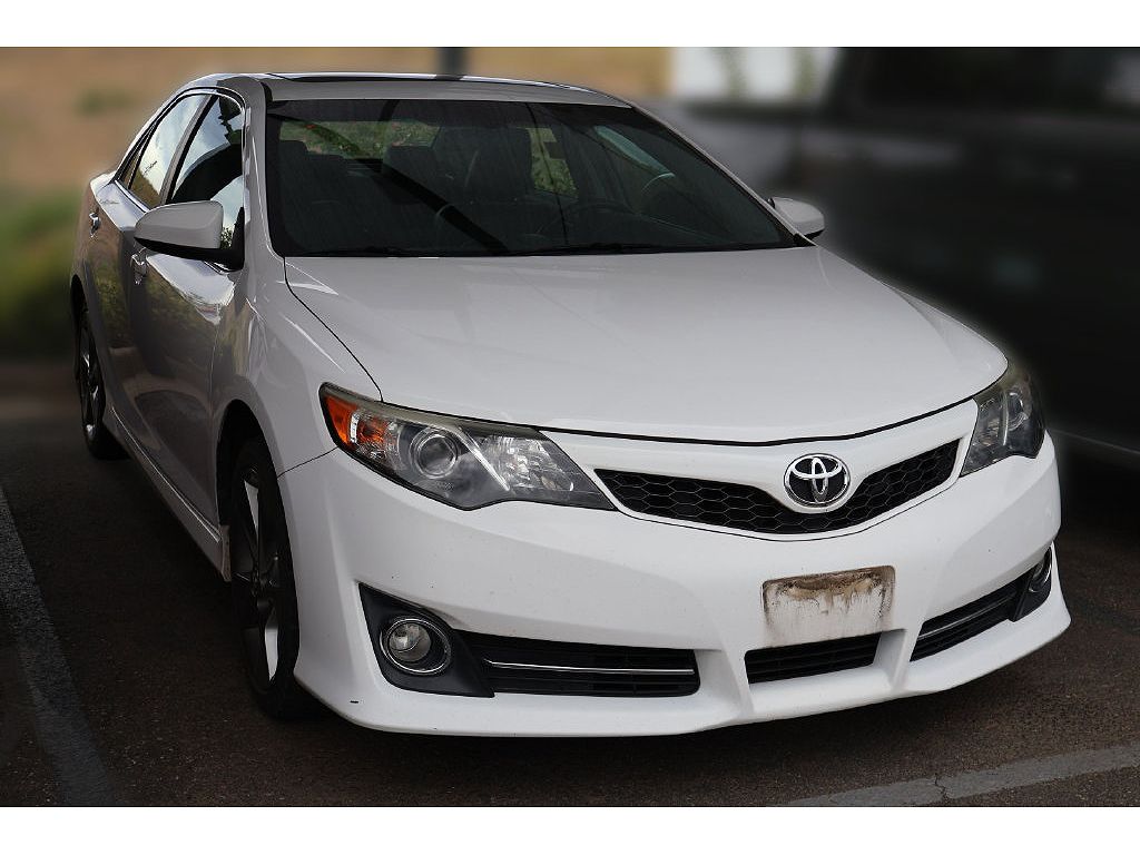 2014 Toyota CAMRY SE Sport