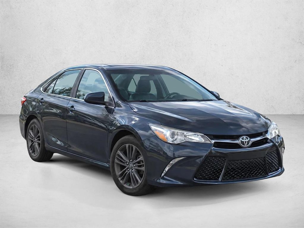 2016 Toyota Camry SE
