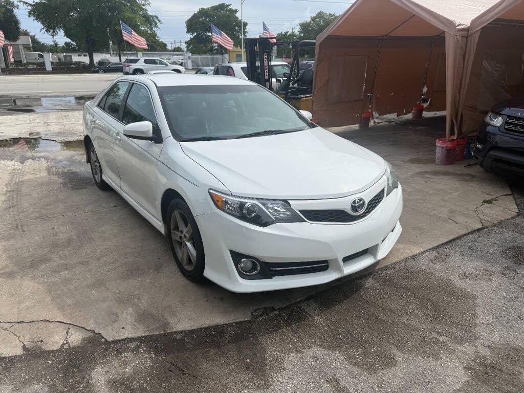 2014 Toyota Camry SE