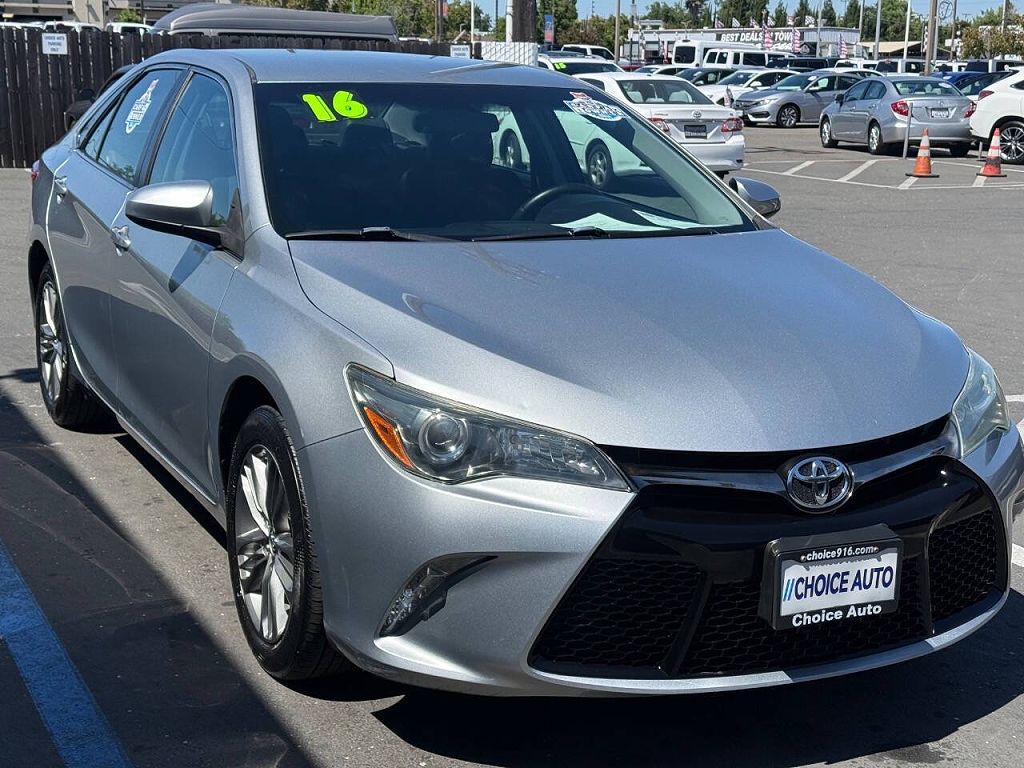 2016 Toyota Camry XSE