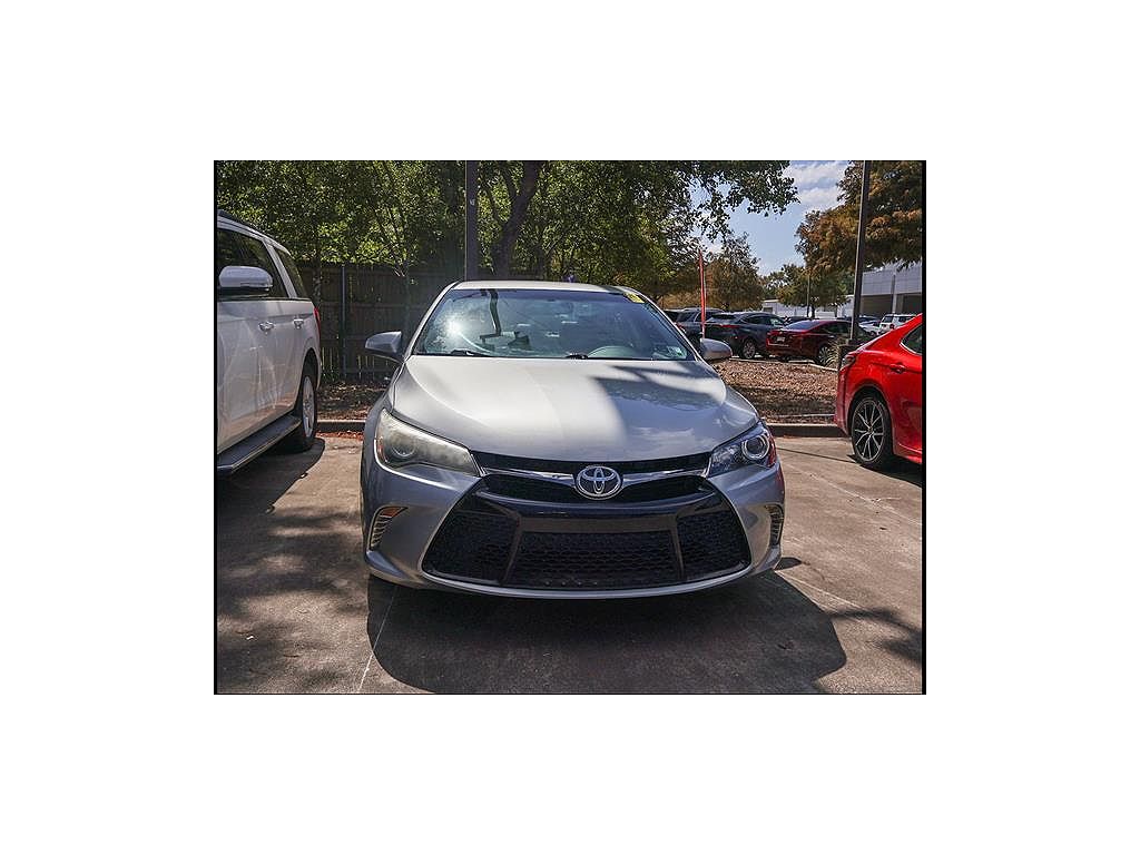 2016 Toyota Camry XSE