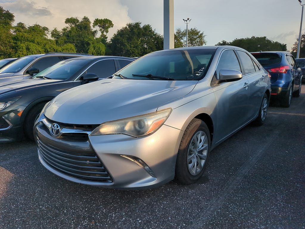 2016 Toyota Camry XSE