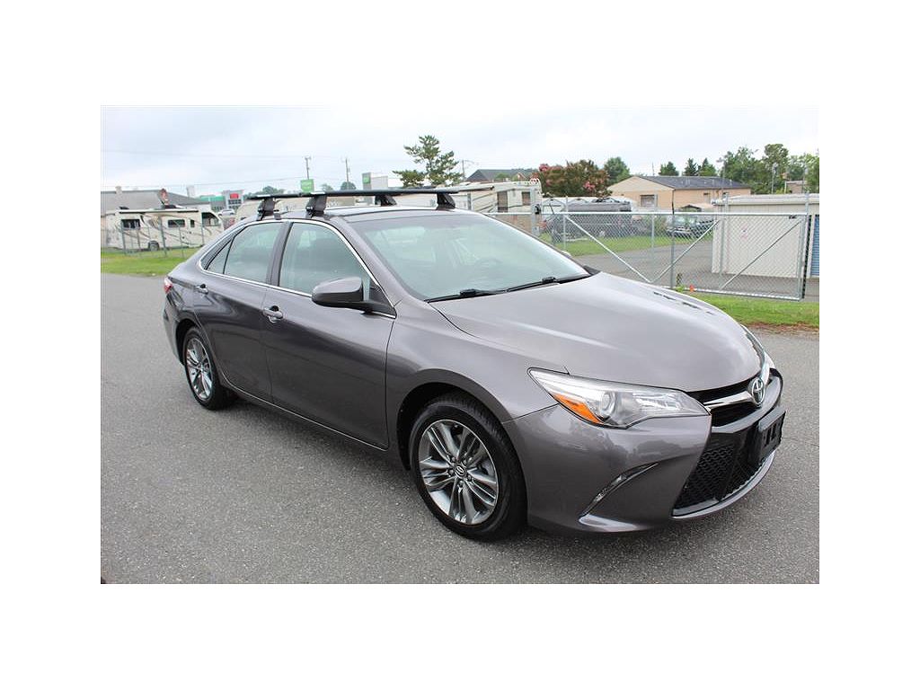 2016 Toyota Camry XSE