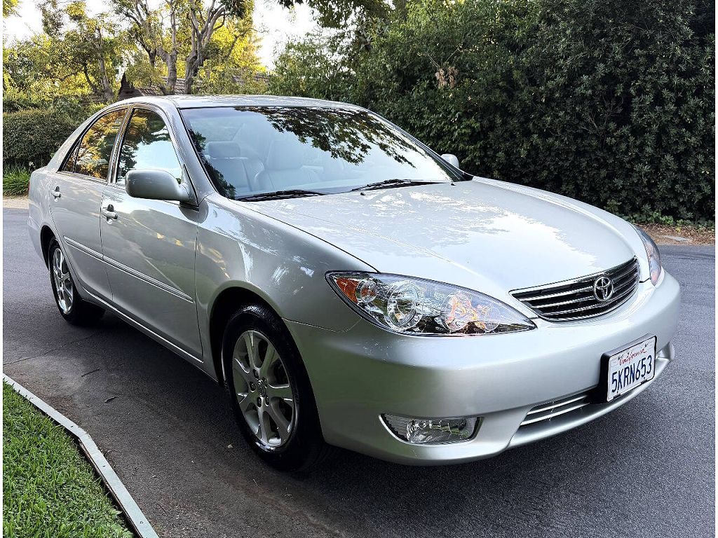 2005 Toyota Camry LE V6