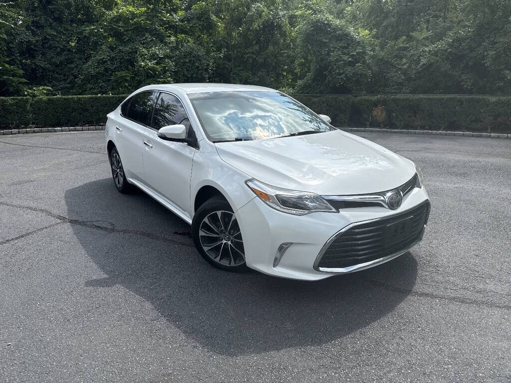 2017 Toyota Avalon XLE