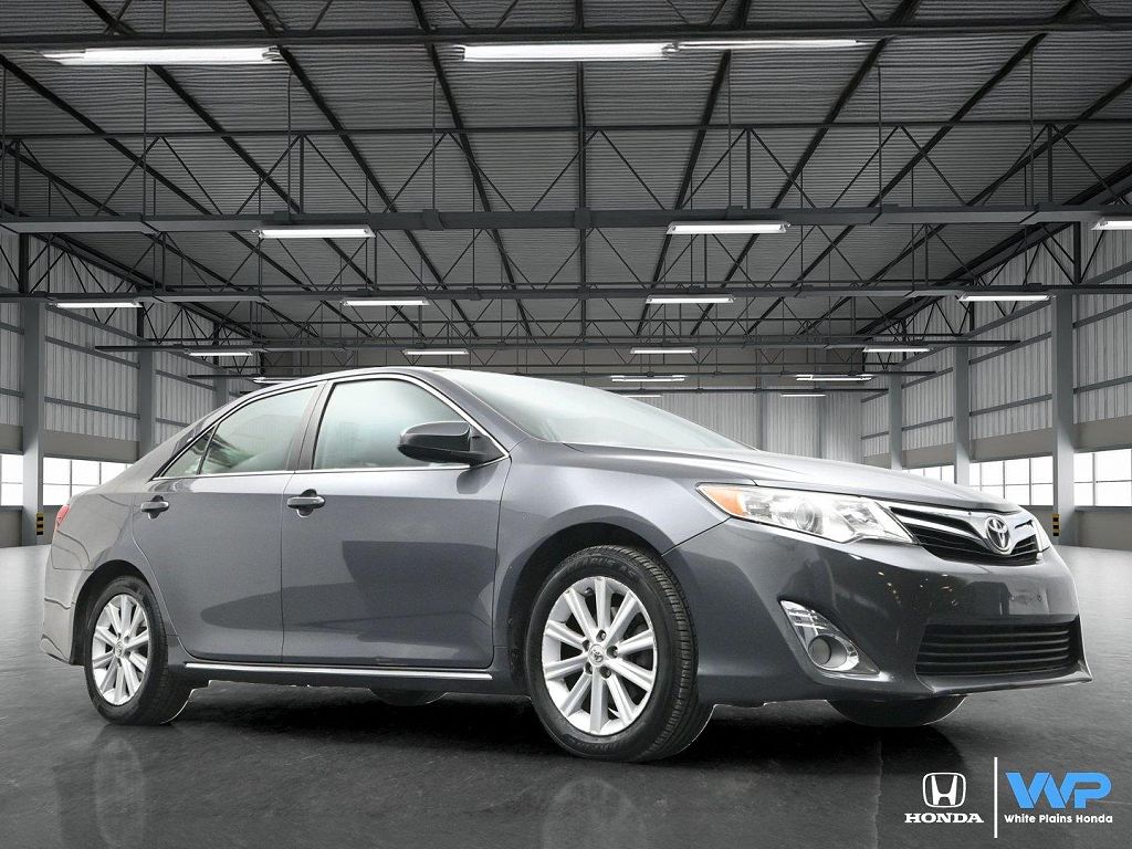 2014 Toyota Camry SE