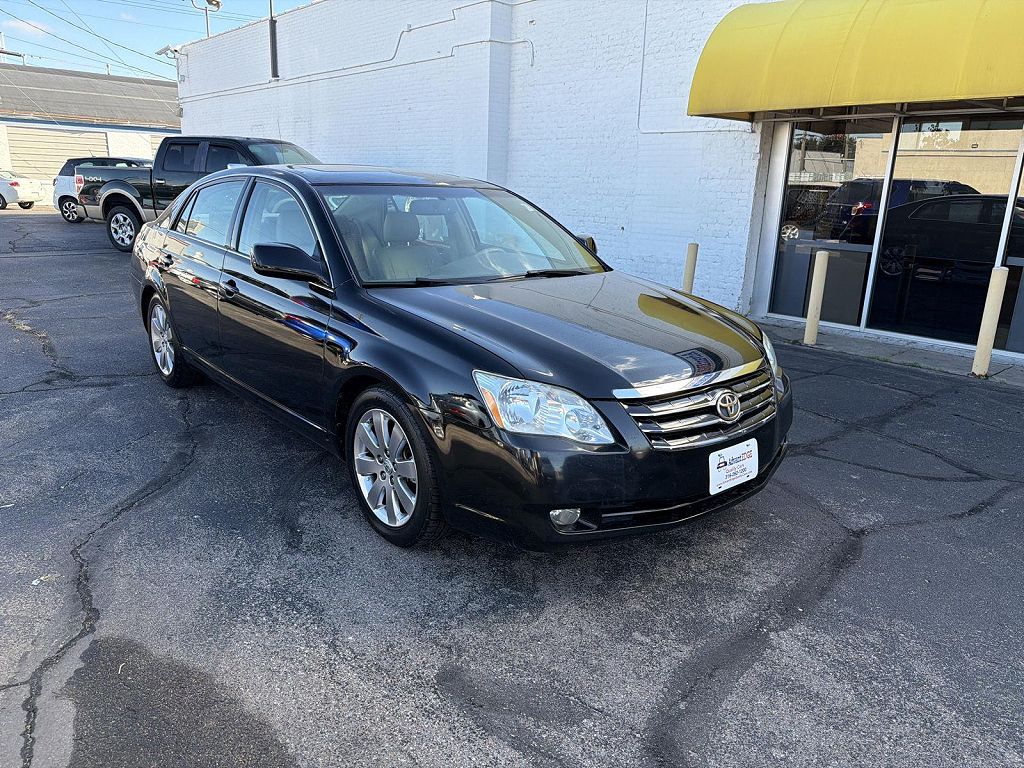 2005 Toyota Avalon XL