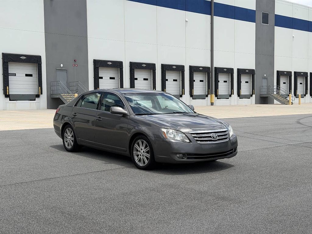 2005 Toyota Avalon XL