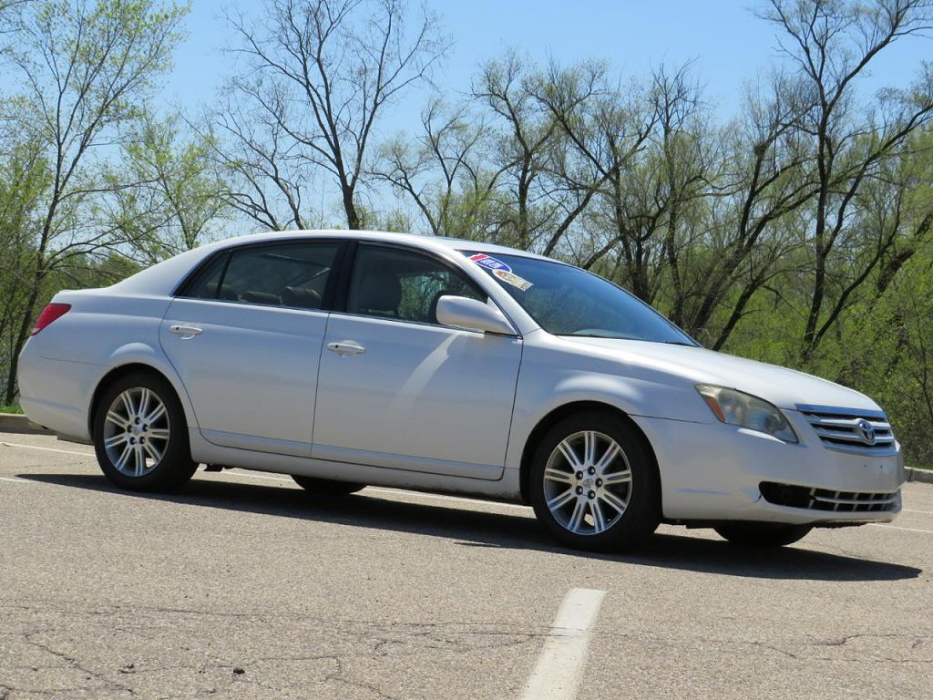 2005 Toyota Avalon XL