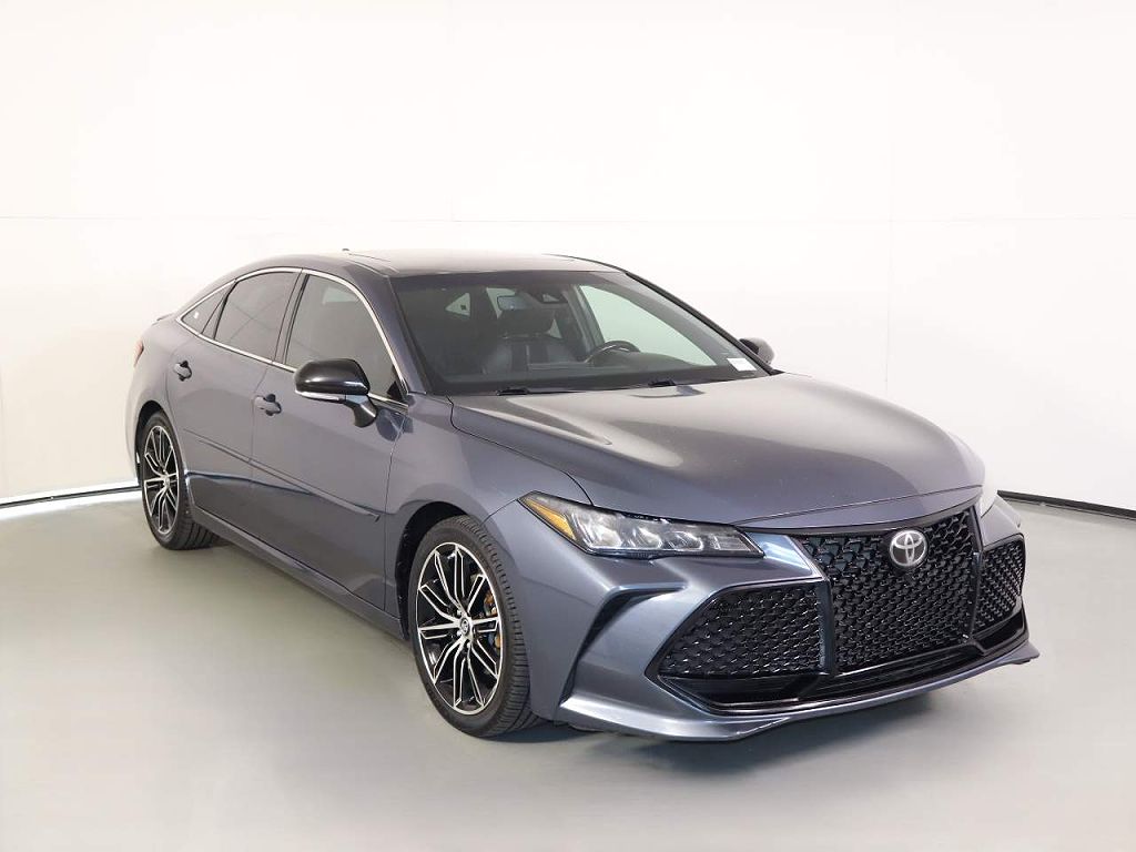 2019 Toyota Avalon XLE