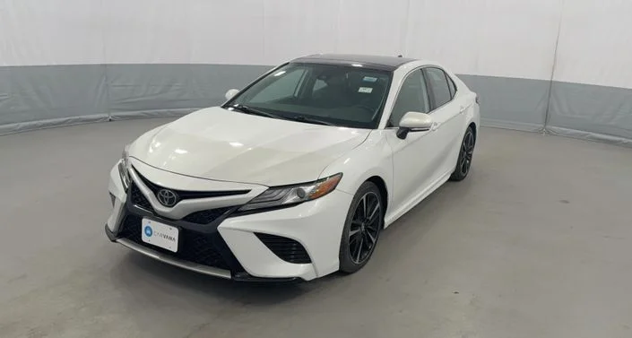 2019 XLE in White, 32,390 miles for sale in Buffalo, NY