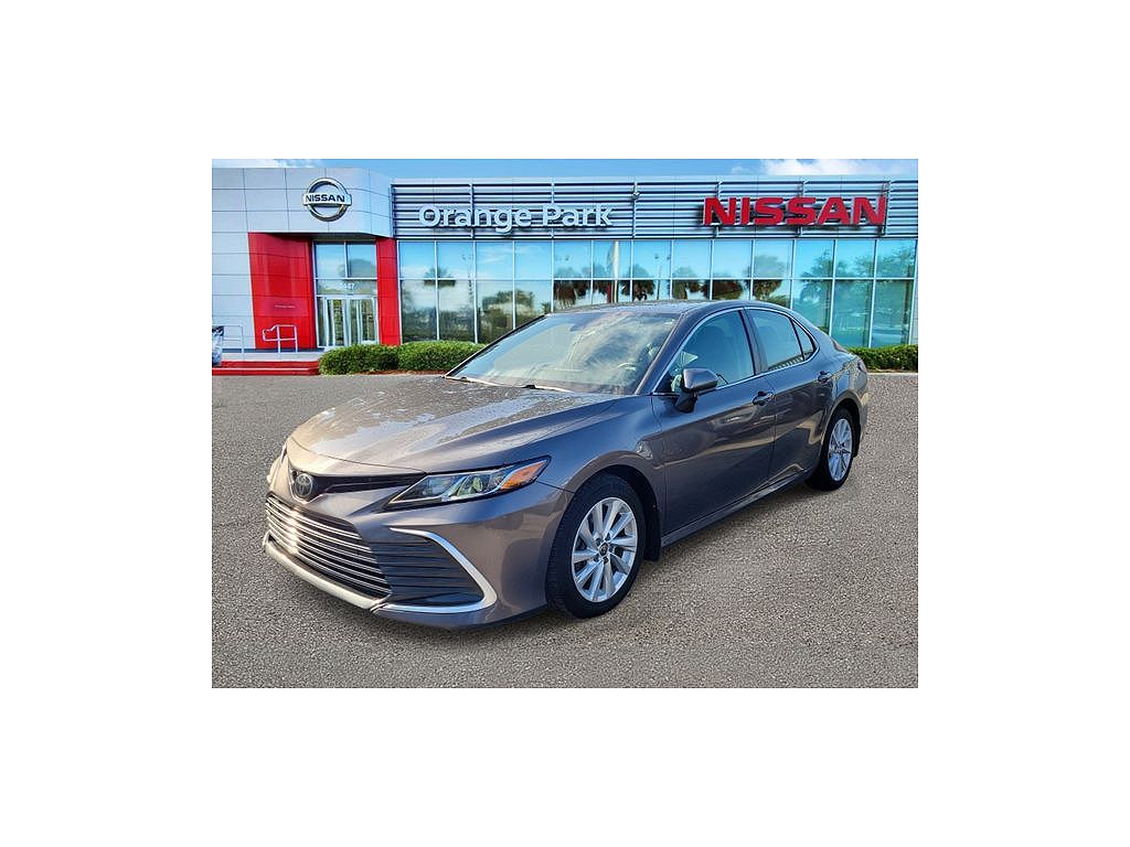 2022 Toyota Camry LE