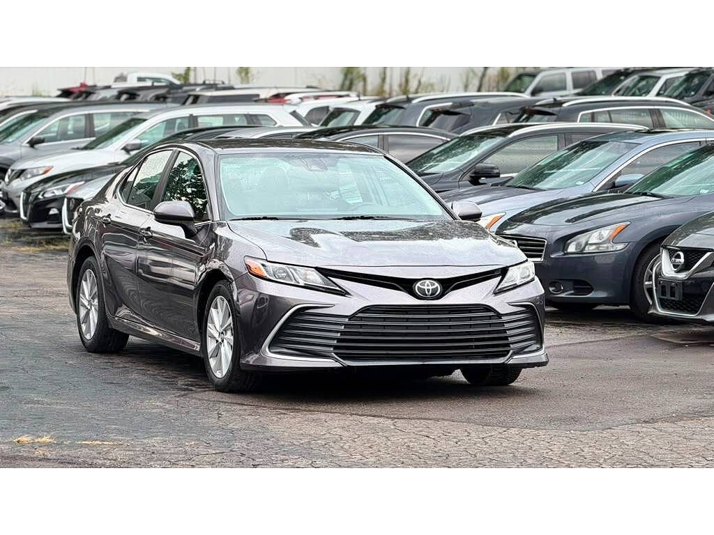 2022 Toyota Camry LE
