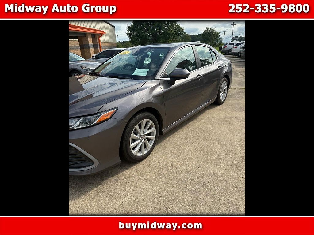 2022 Toyota Camry LE