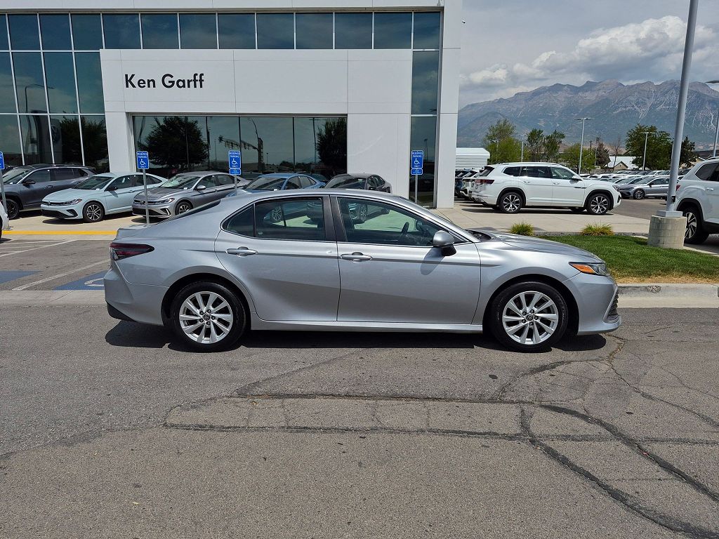 2021 Toyota Camry LE