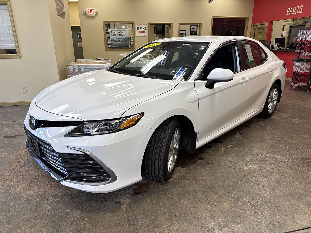 2023 Toyota Camry LE