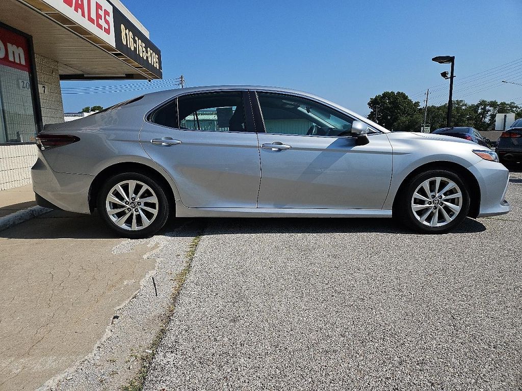 2021 Toyota Camry LE