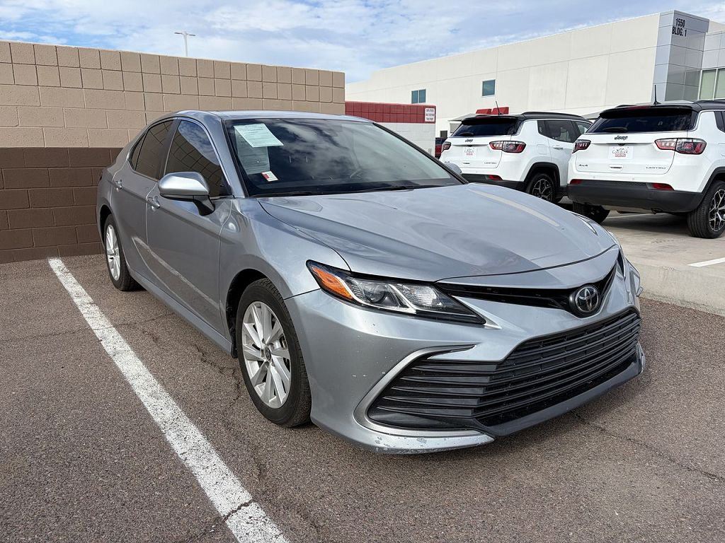 2022 Toyota Camry LE