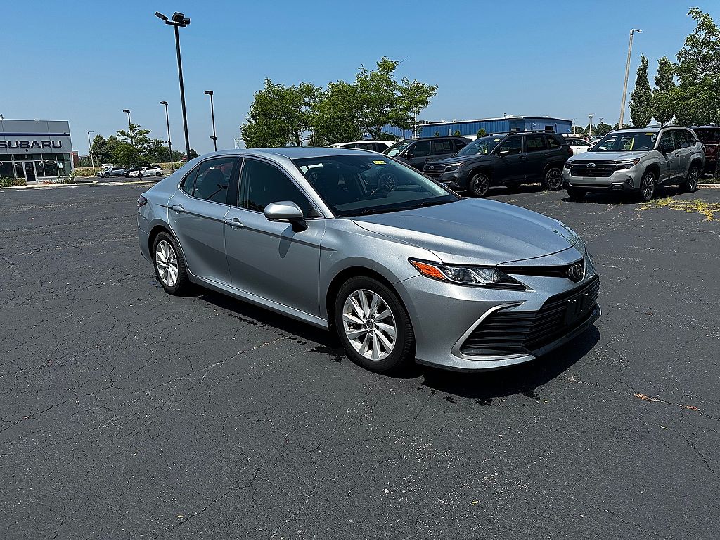 2022 Toyota Camry LE