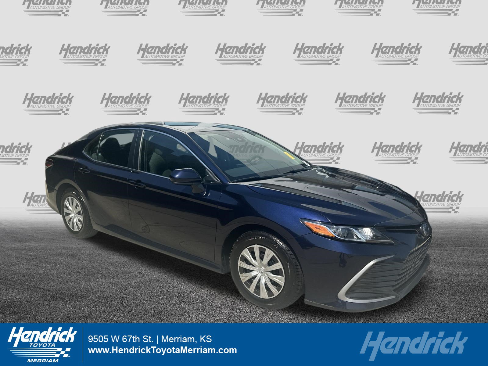 2022 Toyota Camry Hybrid LE