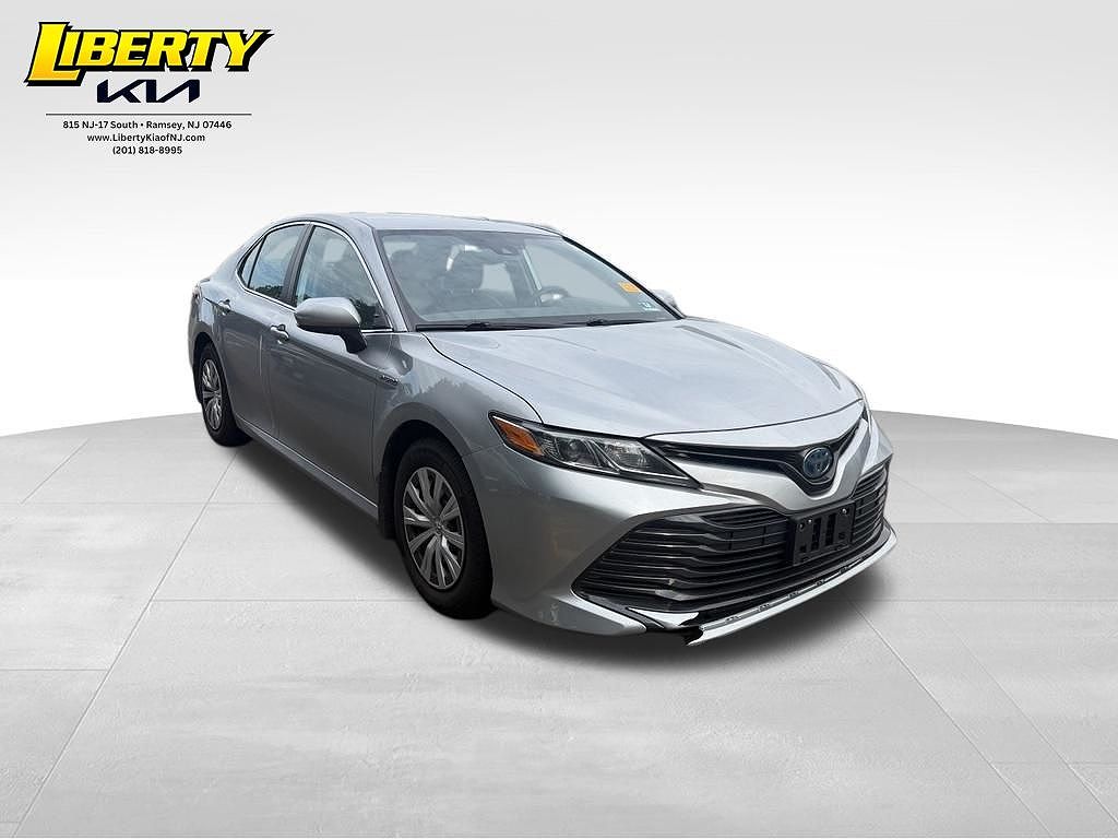2020 Toyota Camry Hybrid LE