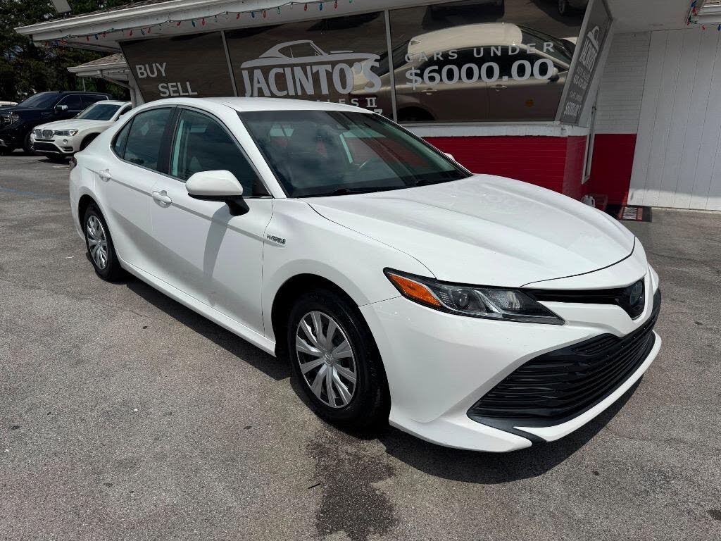 2020 Toyota Camry Hybrid LE