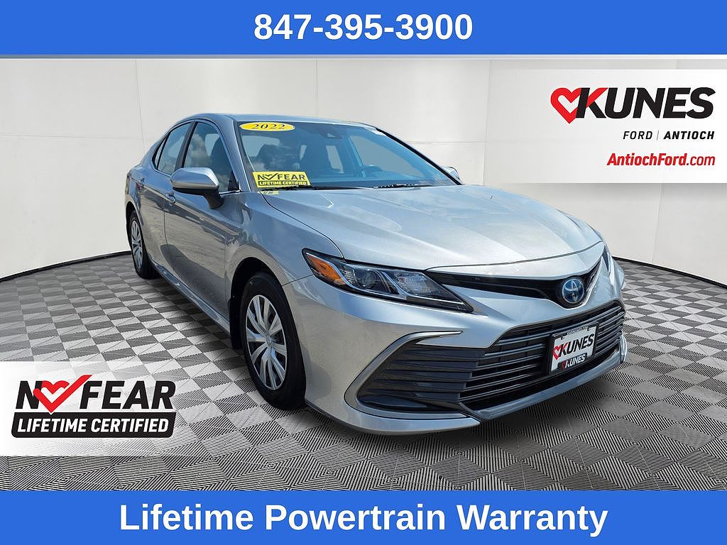 2022 Toyota Camry Hybrid LE