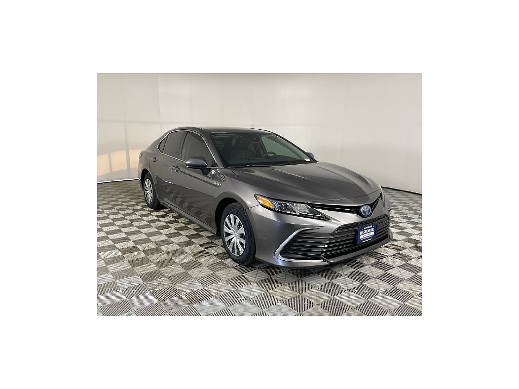 2021 Toyota Camry Hybrid LE