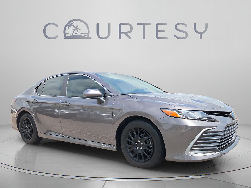 2022 Toyota Camry Hybrid Hybrid LE