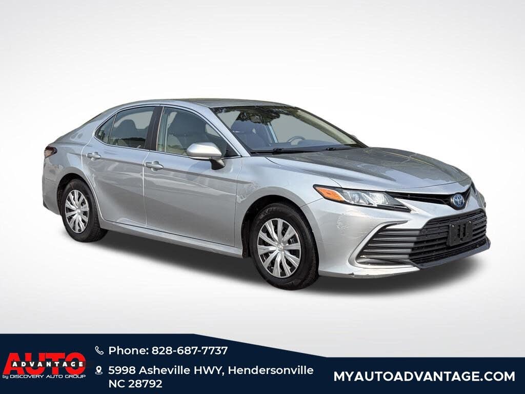 2022 Toyota Camry Hybrid LE