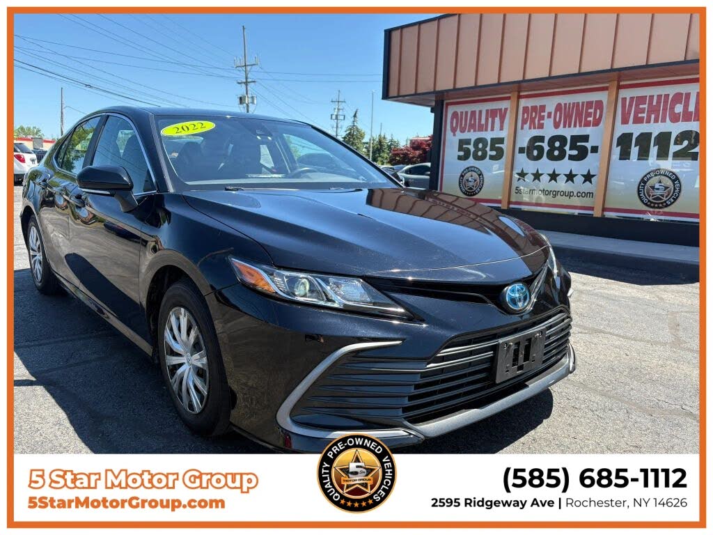 2022 Toyota Camry Hybrid LE