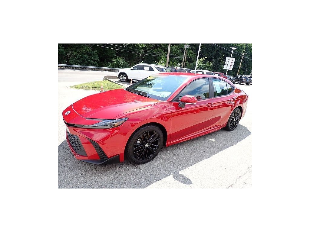 2025 Toyota Camry SE