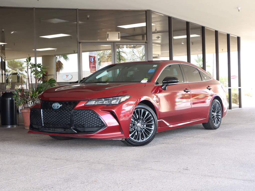 2021 Toyota Avalon Hybrid XSE