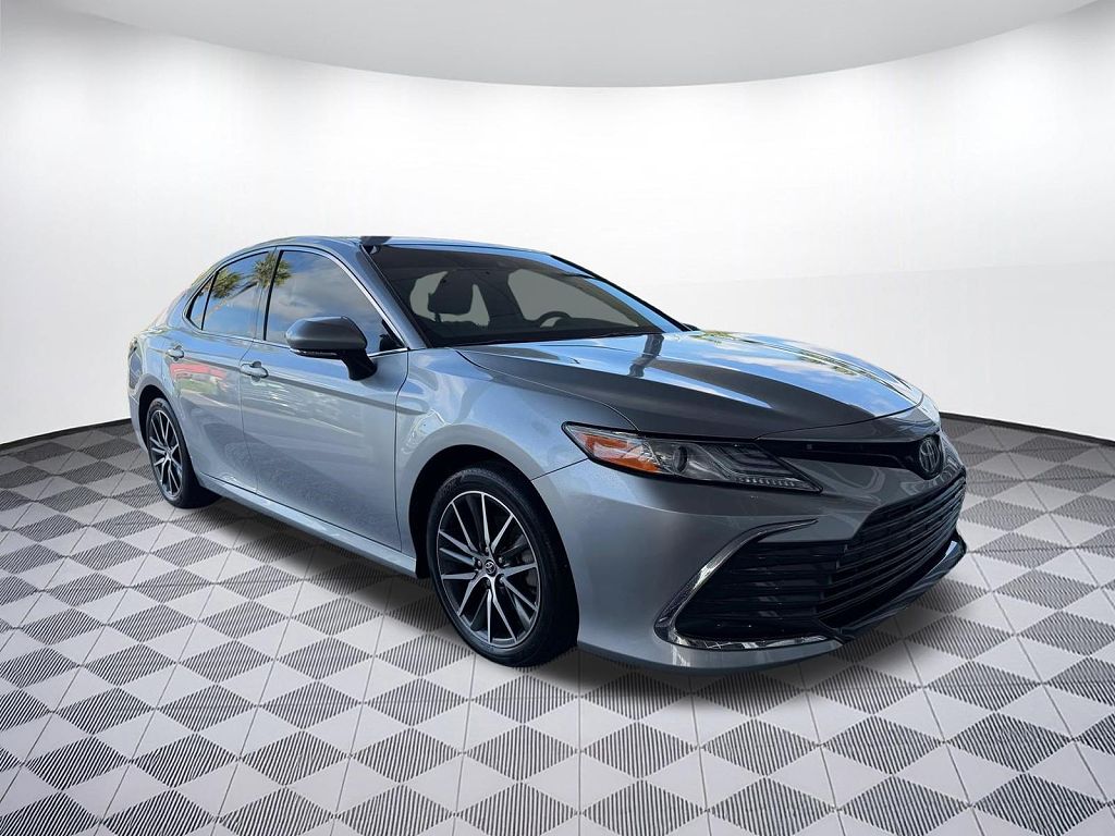 2023 Toyota Camry Hybrid Hybrid XLE