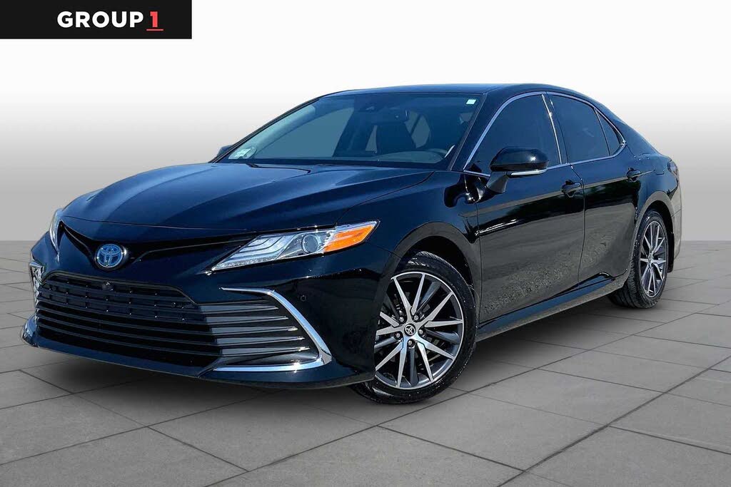 2024 Toyota Camry Hybrid XLE