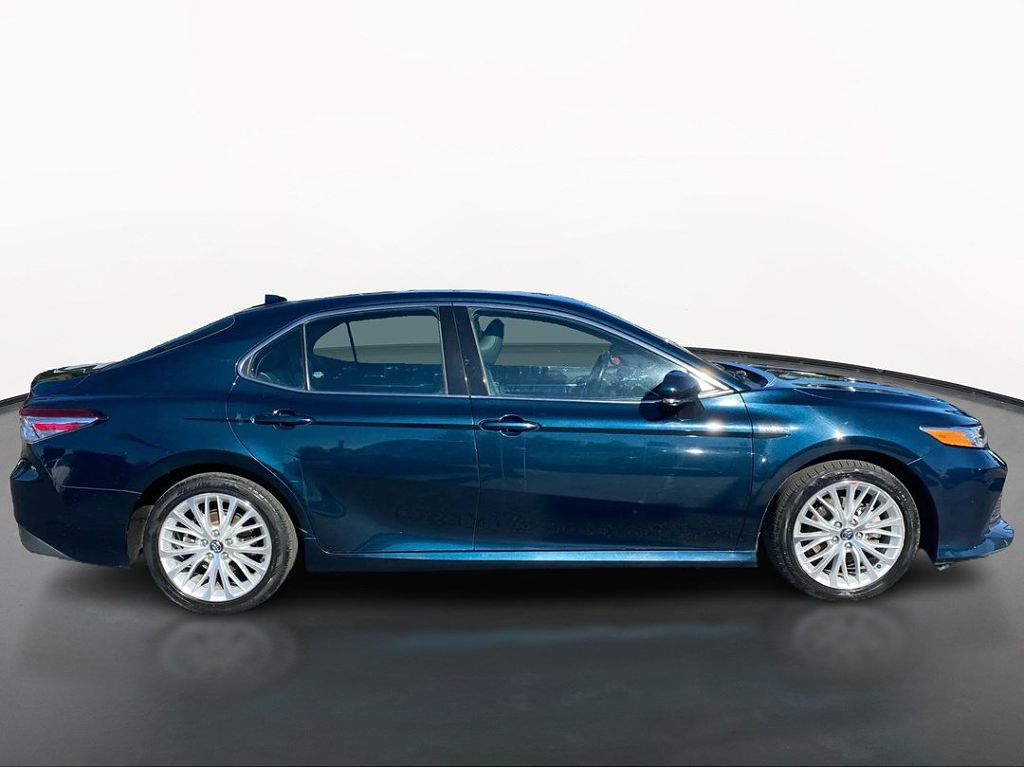 2020 Toyota Camry XLE