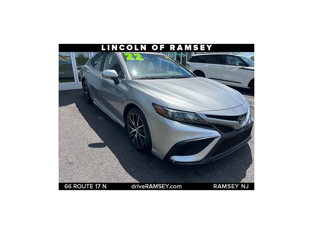 2022 Toyota Camry SE Nightshade Edition